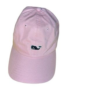 NWT VINEYARD VINES PINK HAT AND WHALE KEYCHAIN